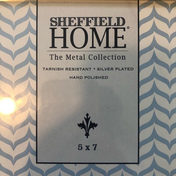 ✨3/$30✨ Sheffield Home Silver Plated Picture Frame 5x7 - Picture 2 of 4